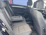Volkswagen Passat 2,0 TDi MATRIX ComfortLine - náhled 17