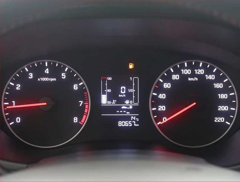 Hyundai i20 (2019) 1.2, Tempomat, Park. senzory - fotka 11 z 14
