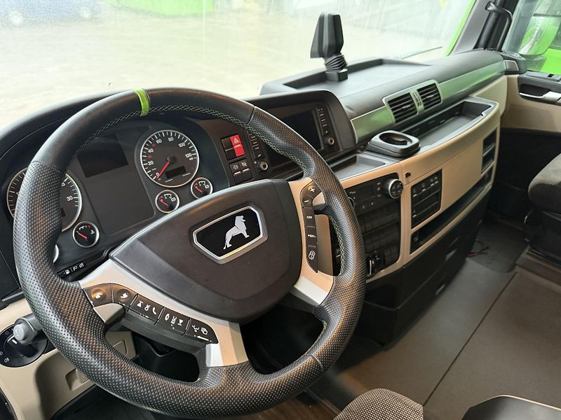 MAN TGX (2017) TGX 26.580 pohon 6x4  - fotka 3 z 4