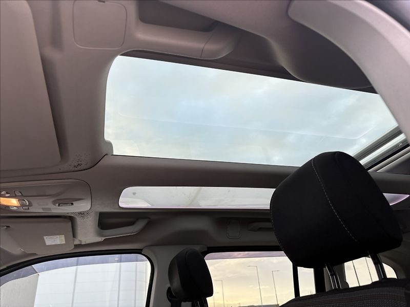 Opel Combo 1,2 i 81 KW LIFE PANORAMA CZ - fotka 14 z 30
