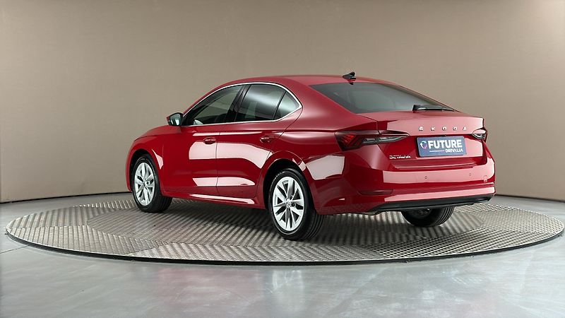 Škoda Octavia 2.0 TDI DSG Style - fotka 2 z 28