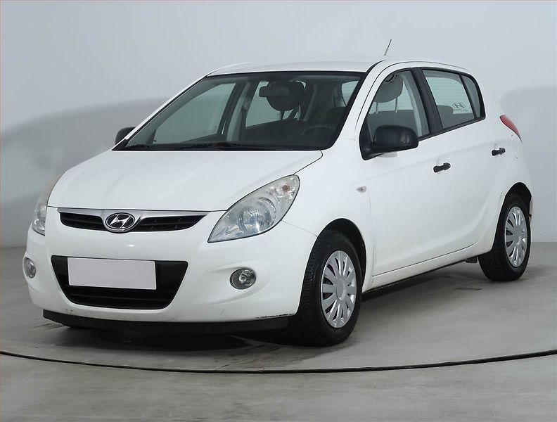 Hyundai i20 (2011) 1.2, po STK, oblíbený vůz - fotka 2 z 16