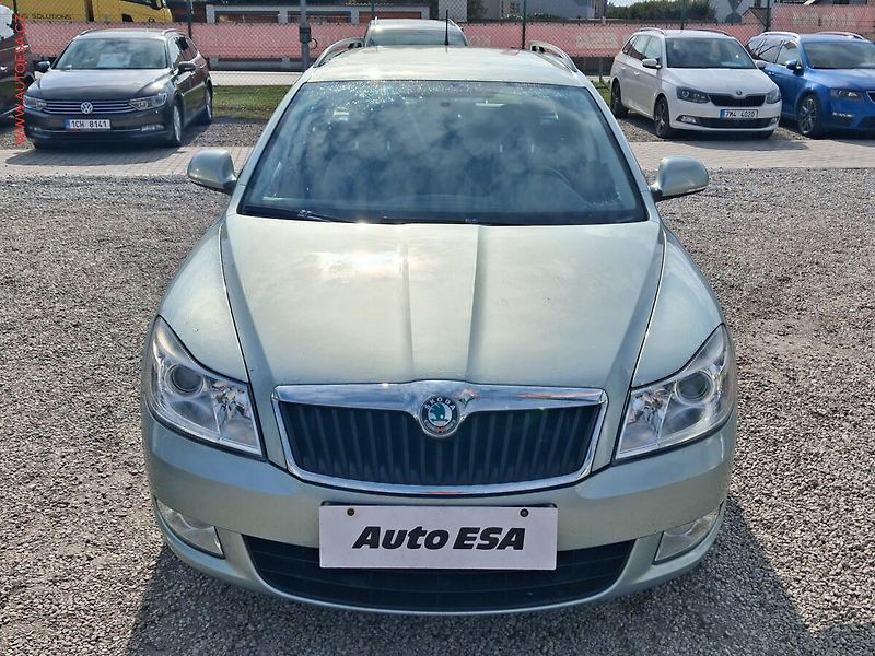Škoda Octavia (2012) 1.4TSi, 2.maj,ČR, AC, temp - fotka 2 z 18