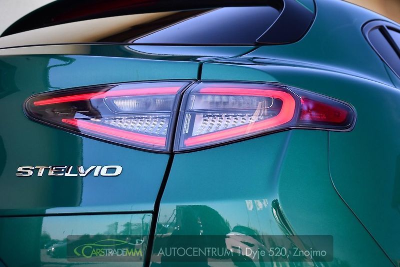 Alfa Romeo Stelvio 2.9 V6 Bi-T 520PS QUADRIFOGLIO - fotka 56 z 56