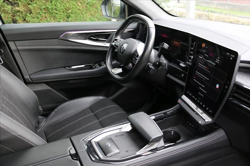 Renault Austral 1,2 e-HYBRID, TAŽNÉ - fotka 38 z 49