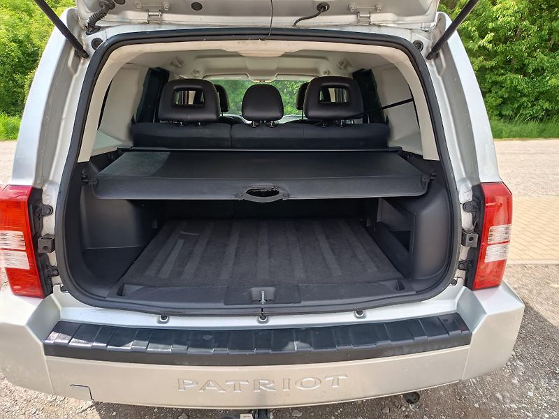 Jeep Patriot (2010) 2.0 TD 103kw - fotka 16 z 35