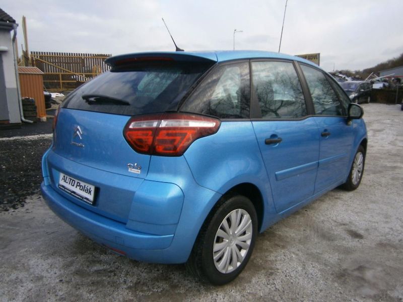 Citroën C4 Picasso 1.6 HDI - fotka 8 z 19