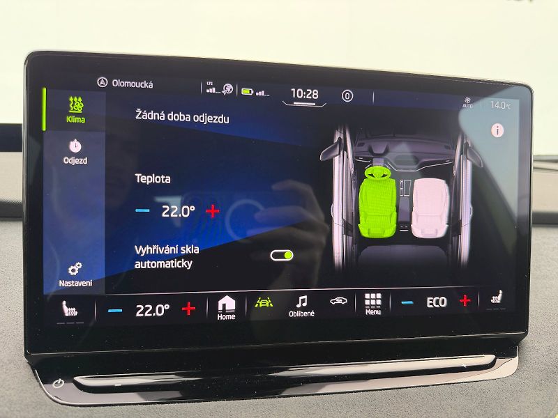 Škoda Enyaq (2022) RS 220kW 82kWh 4x4 - fotka 24 z 35