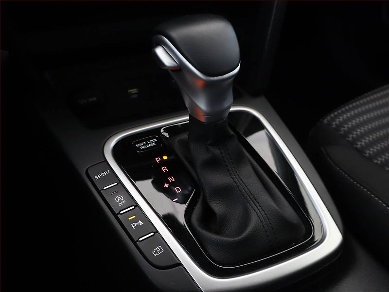 Kia Ceed (2023) 1.5 T-GDI, ČR, 1. maj. - fotka 11 z 18