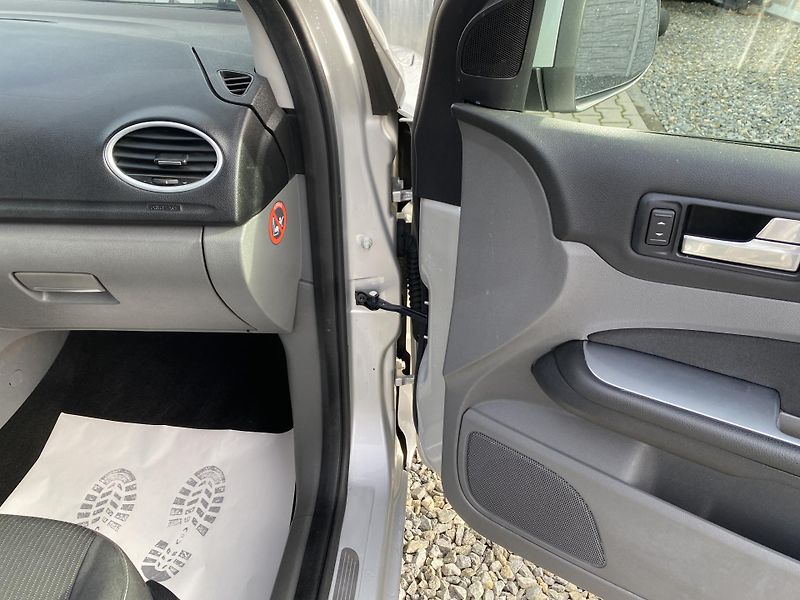 Ford Focus 2.0i 145PS LPG FORD COMBI TOP! - fotka 133 z 170