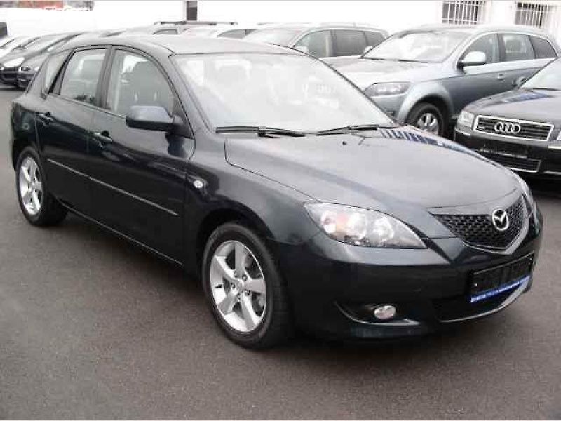 Podoba Mazdy 3 MPS je zatím tajemstvím (na fotce civilní Mazda 3)