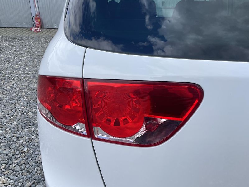 Seat Altea 1.6TDi 105PS XXL ECOMOTIVE TOP - fotka 39 z 189