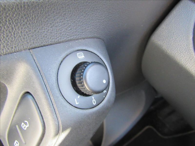 Volkswagen Polo 1,6 TDI 66kW Match - fotka 22 z 31