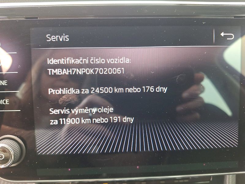 Škoda Superb (2018) 2.0 TDI / 110 kW / 7DSG / Ambi - fotka 20 z 26