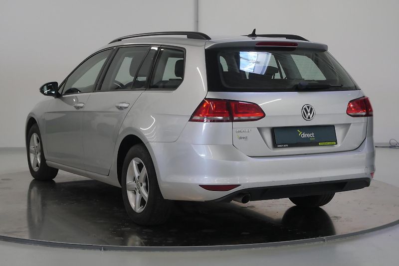 Volkswagen Golf - fotka 7 z 29