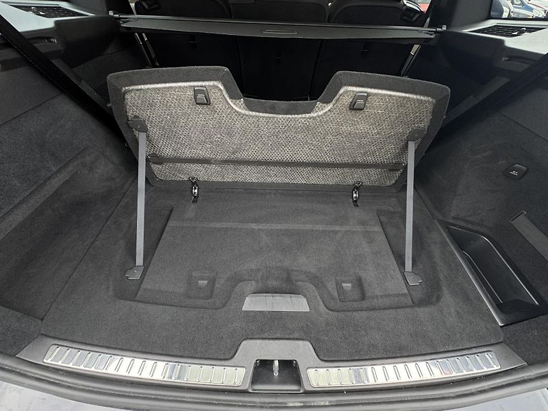 Volvo XC90 B5 AWD PLUS 360/ 7.m* / +kola  - fotka 29 z 49