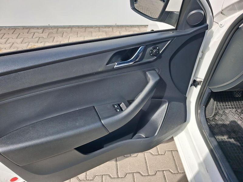 Škoda Rapid 1.2 TSI / 63 kW - fotka 11 z 18