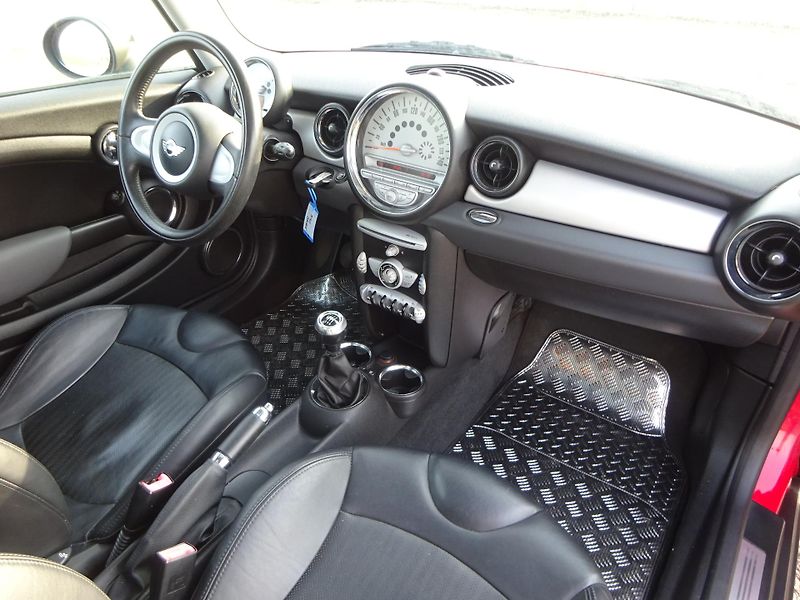 Mini One (2007) 1.4 70kW KŮŽE PANORAMA SERVIS - fotka 8 z 24