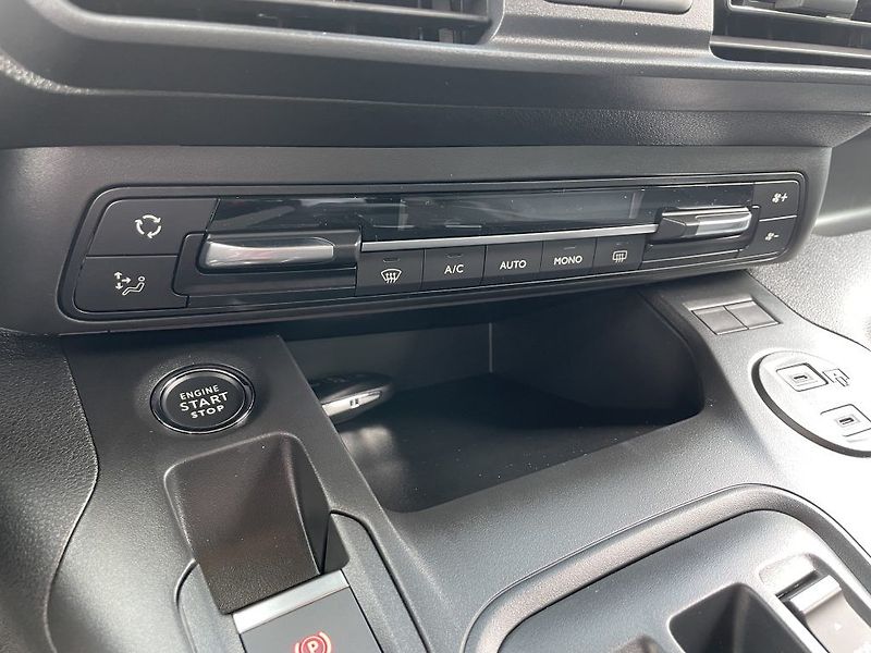 Toyota ProAce City Verso 1.5D 130k Long ODBĚR 6/2026 - fotka 20 z 29