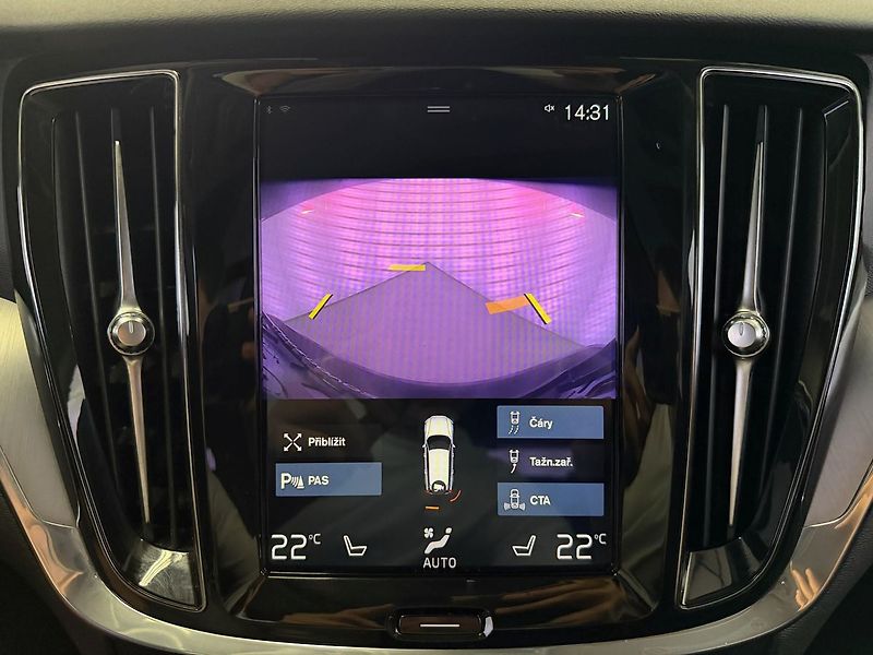 Volvo V60 D4 AWD, WEBASTO, PANORAMA, EL. - fotka 15 z 30