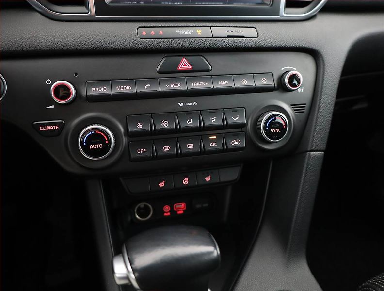 Kia Sportage (2016) 2.0 CRDi, 4X4, Automat - fotka 10 z 16