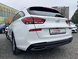 Hyundai i30 1.6d 4/2022 NEHAV-NAVI-DPH-ČR! - náhled 8
