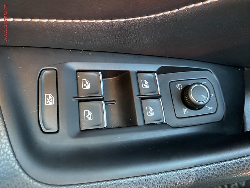 Volkswagen Arteon (2022) 2.0 TSi, ČR, R-Line, DSG - fotka 16 z 16
