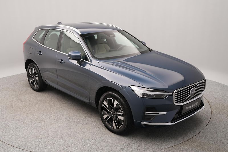 Volvo XC60 B5 AWD BRIGHT PLUS REZERVACE - fotka 12 z 49