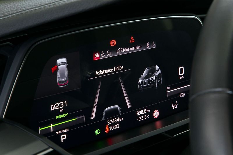 Audi e-tron 55 300kW NightV B&O HUD ZÁRUKA - fotka 40 z 46