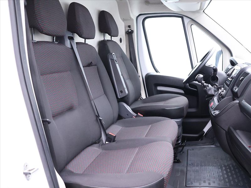 Citroën Jumper 2.2 HDI 121kW L4H2 CZ 1Maj DPH - fotka 12 z 30