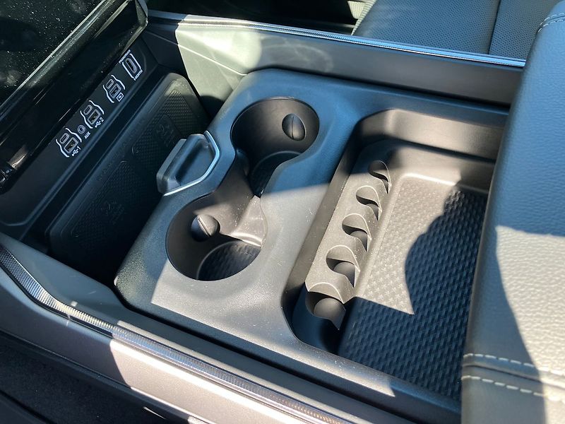 Dodge RAM (2025) 3.0 I6 426k REBEL PREMIUM EDIT - fotka 39 z 77