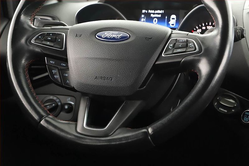 Ford Kuga (2017) ST-Line 2.0 TDCi, 4X4 - fotka 8 z 20