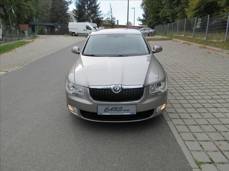 Škoda Superb 1,6 TDi, Nové ČR, 160 tis. Km! - fotka 3 z 27