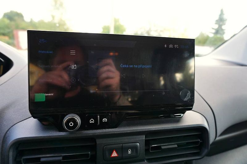 Peugeot Rifter (2024) 1,5HDI 96 kW - fotka 33 z 38