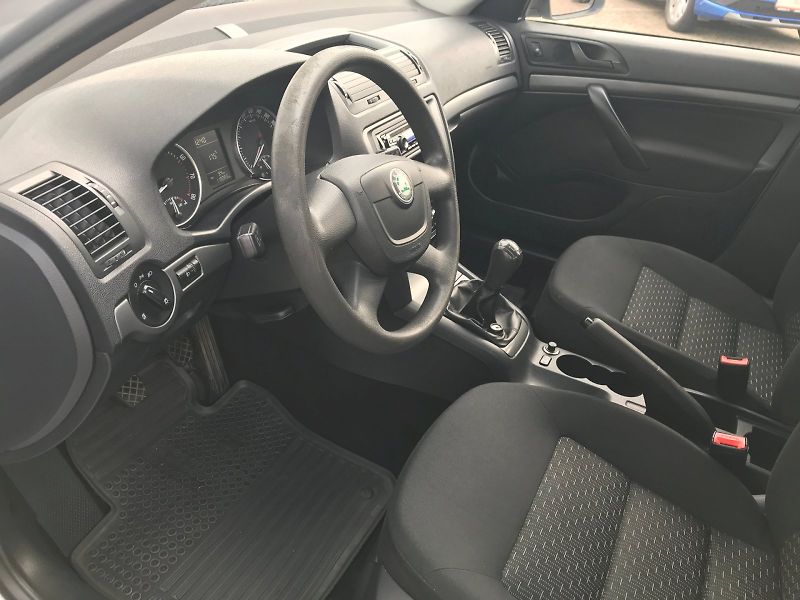 Škoda Octavia (2011) CLASSIC  1,2 TSI - fotka 6 z 21
