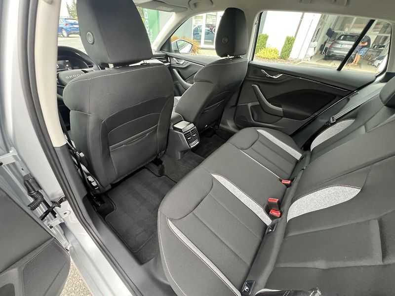 Škoda Scala Selection 1.0 TSI 85 kW - fotka 13 z 30