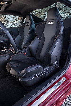 Peugeot RCZ R.