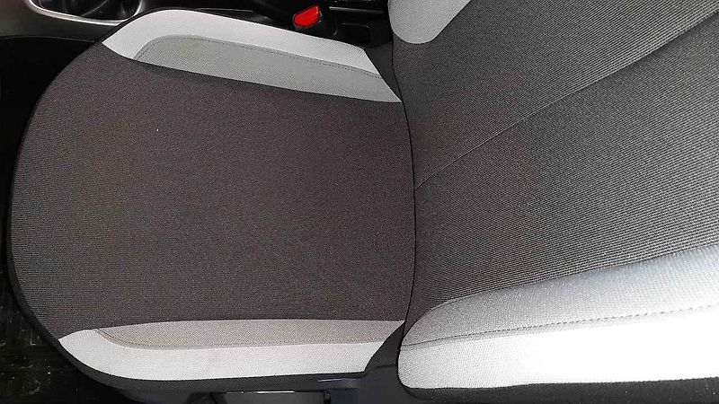 Toyota Aygo spadá do kategorie kompaktních miniaut, kterým se lidově říká nákupní taška.