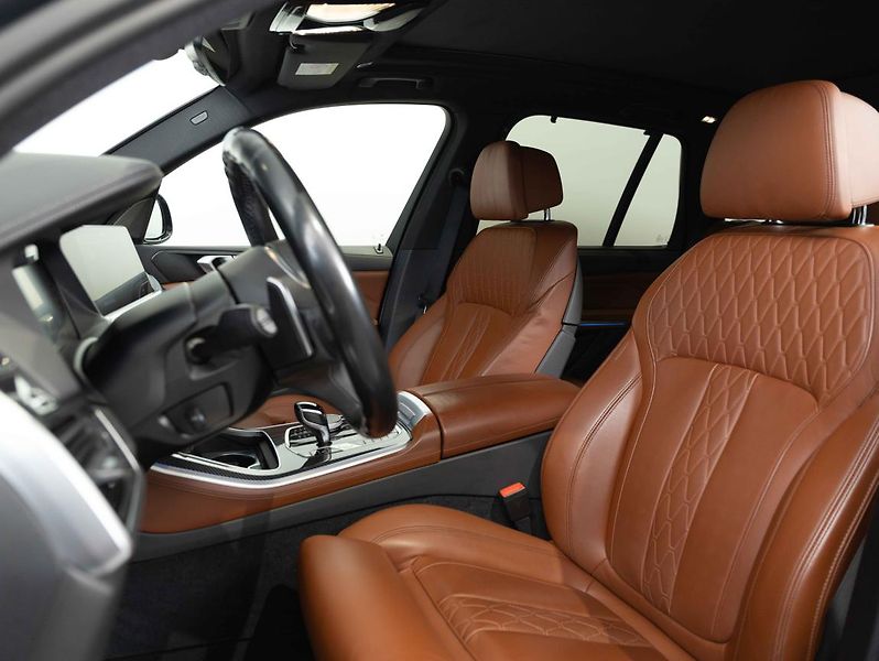 BMW X5 xDrive45e iPerformance - fotka 20 z 22