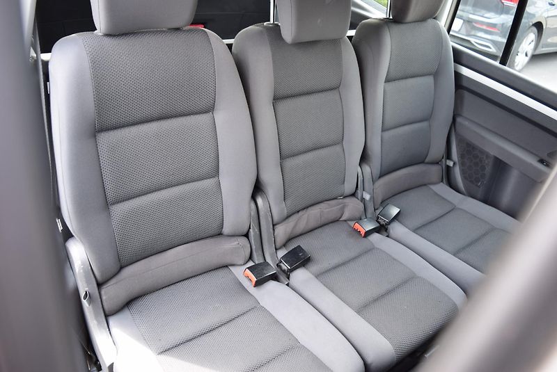 Volkswagen Touran (2010) 1.6TDI 77kw TRENDLINE BMT NAV  - fotka 38 z 48