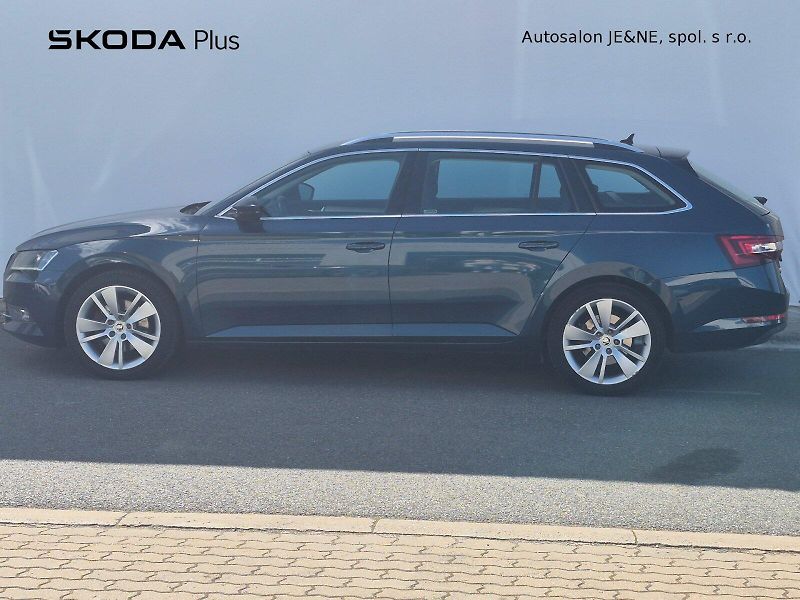Škoda Superb (2018) Style 2.0 TDI 110kW Combi - fotka 3 z 29