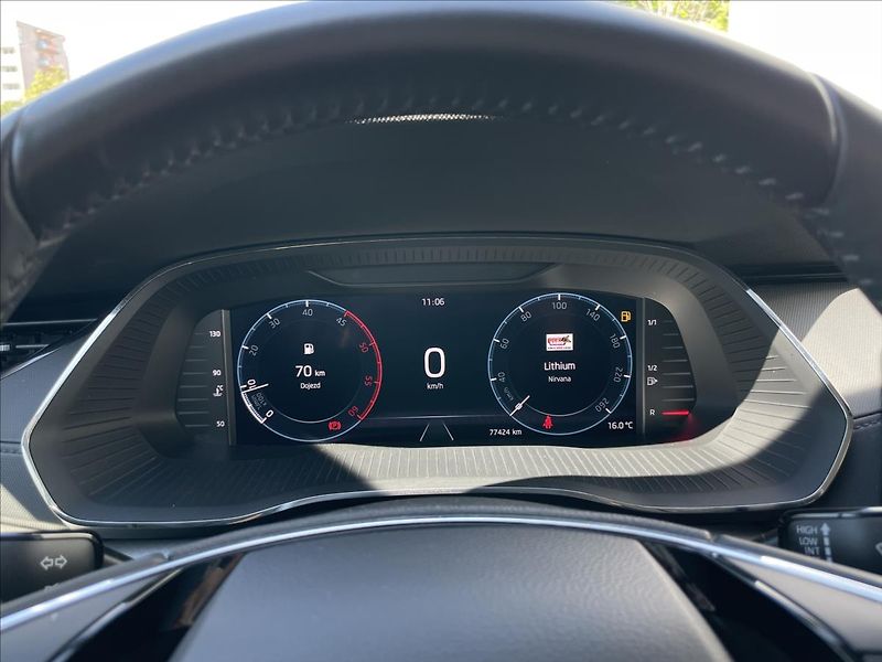 Škoda Octavia 2,0 TDI Combi Ambition Plus - fotka 9 z 22