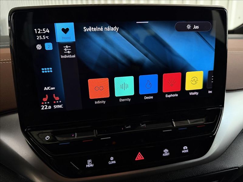 Volkswagen ID.4 150kW PRO PF. TAŽNÉ MATRIX LED - fotka 25 z 41