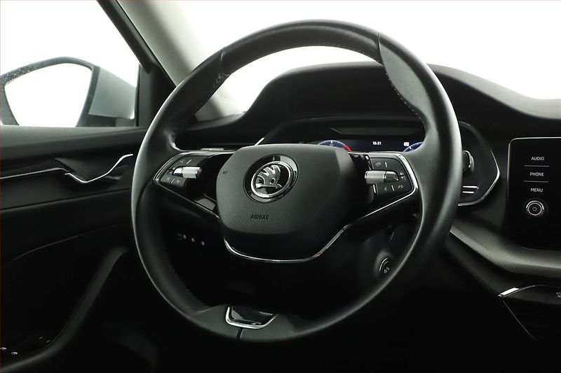 Škoda Octavia (2023) Ambition 2.0 TDI - fotka 8 z 19