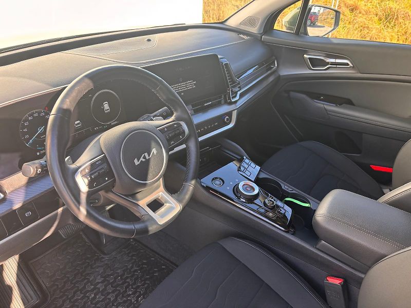 Kia Sportage 1.6 T-GDi MHEV DCT AWD TOP Evo - fotka 11 z 29