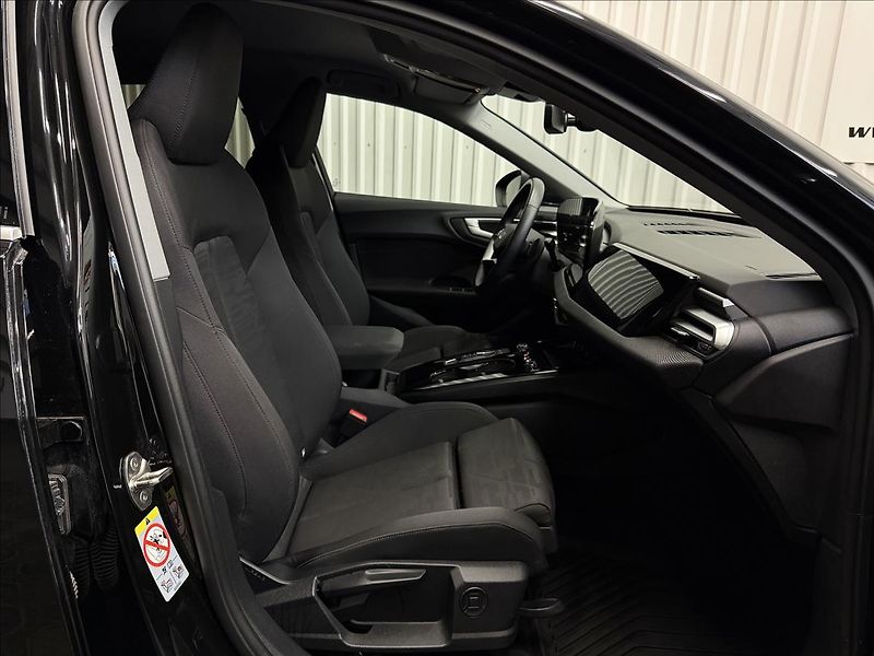 Audi A5 TDI 150kW MHEV Quattro Sport - fotka 37 z 42