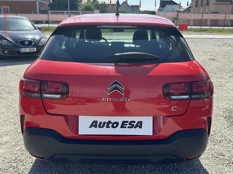 Citroën C4 Cactus (2019) 1.2PT, 2.maj,ČR, AC, temp. - fotka 5 z 21