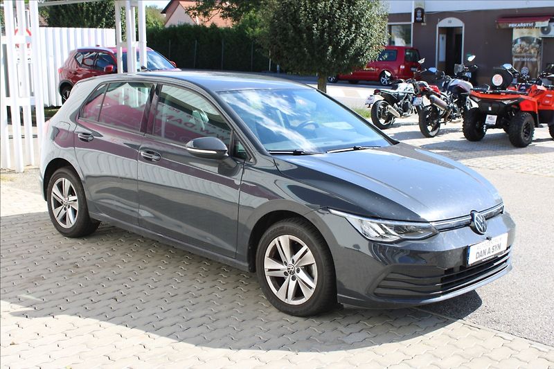 Volkswagen Golf 1,0 TSI Life CZ původ - fotka 2 z 4