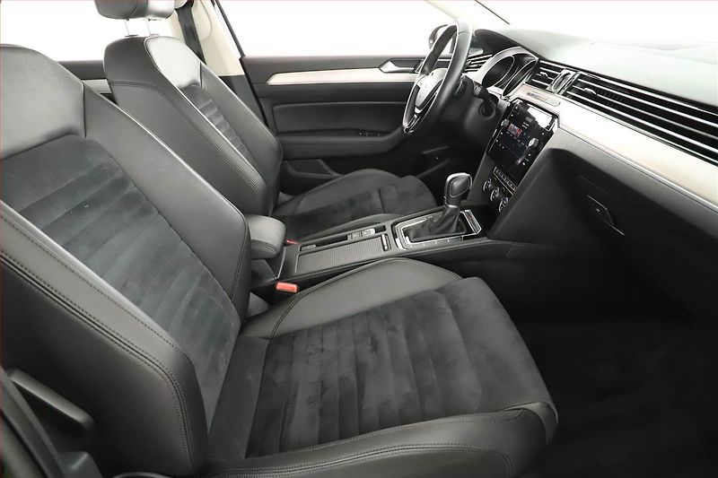 Volkswagen Passat (2018) 2.0 TDI, 4X4, Automat, Kůže - fotka 7 z 18