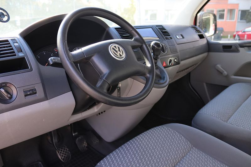 Volkswagen Transporter T5 1.9 TDI 77 kW | 9 MÍST - fotka 17 z 27